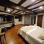 El Cerro - Only Adults 2*