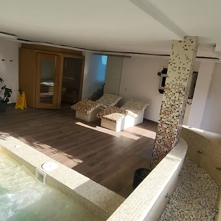 Πανσιόν El Cerro - Only Adults 2*