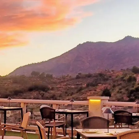 Πανσιόν El Cerro - Only Adults 2*