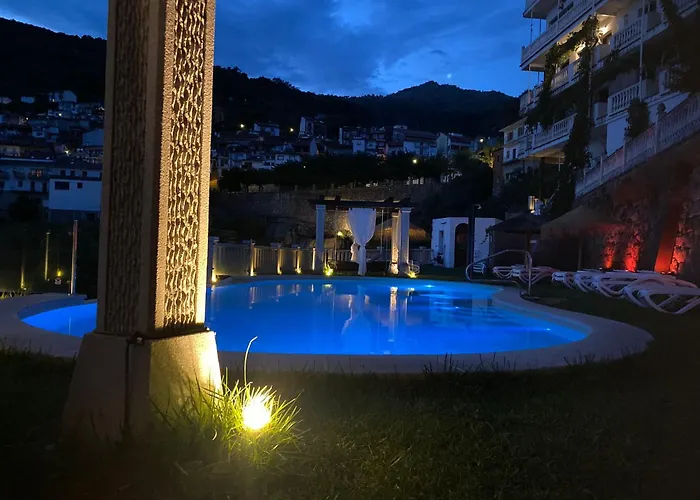 El Cerro - Only Adults 2*